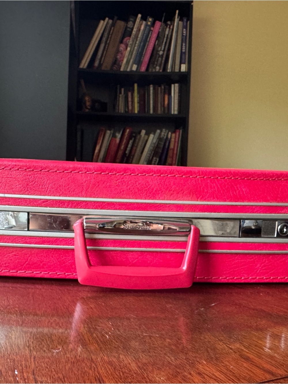 Samsonite Hot Pink Structured Cosmetic Case - Picture 4 of 11